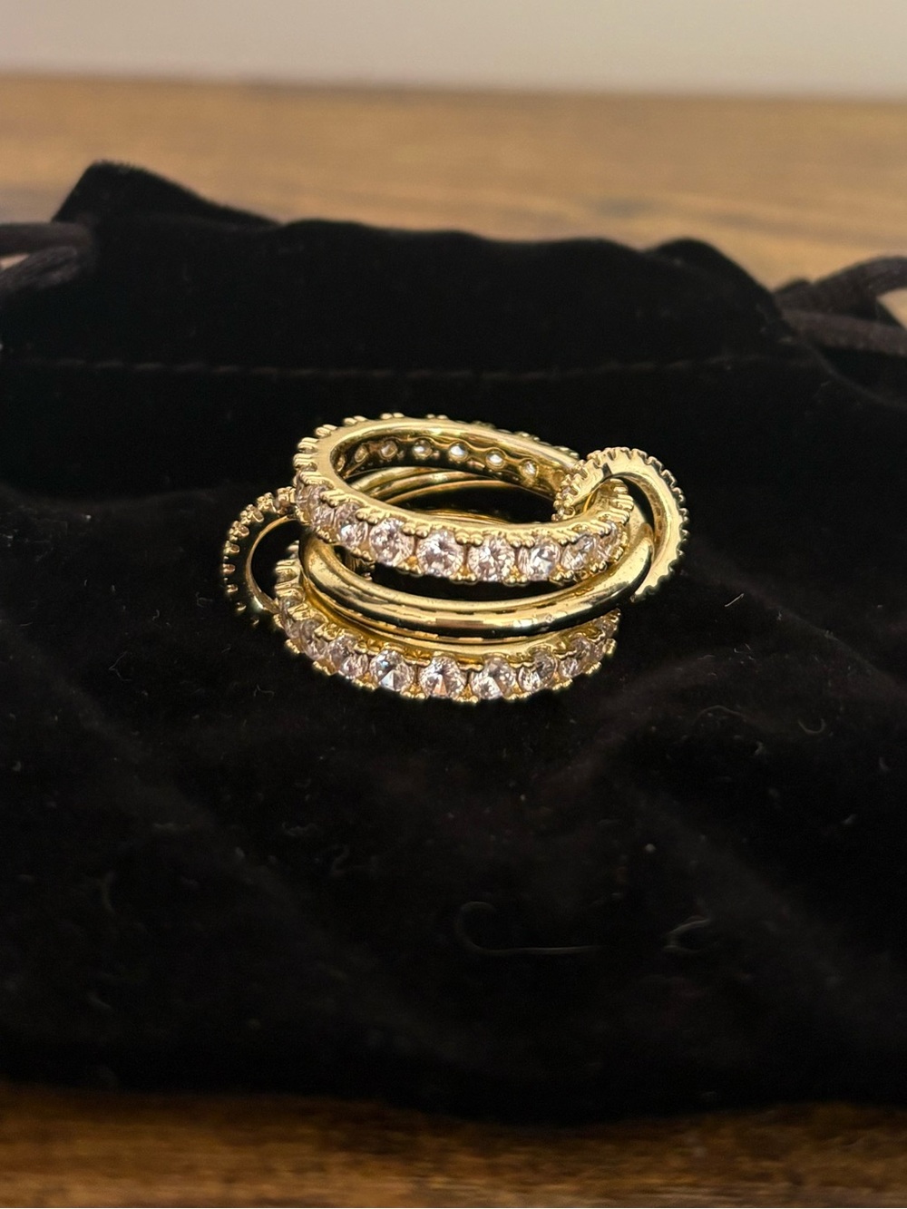 DRAE Collection Quintuple Interlocked Rings – Gold Plated, Size 6 (Never Worn)